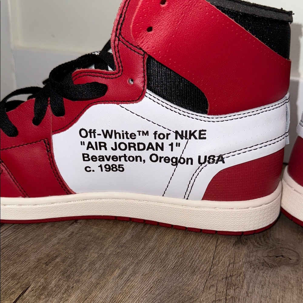 Off-White Nike Air Jordan 1 OG Shoes - Picture 6 of 10